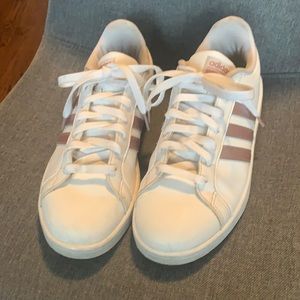 Adidas Rose Gold Sneaker